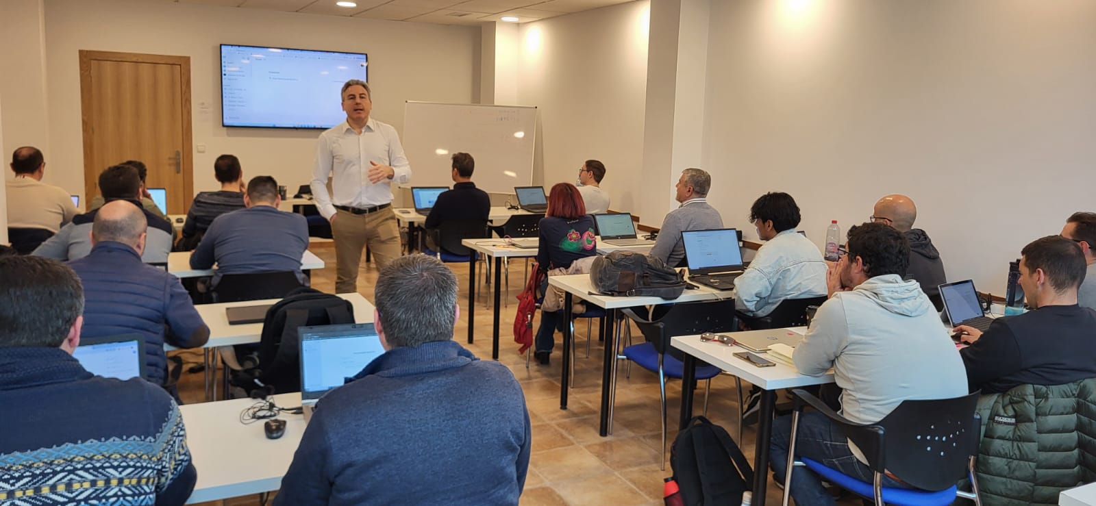 Éxito en la Celebración del Curso de IA Generativa organizado por COITTRM/ACARMITT