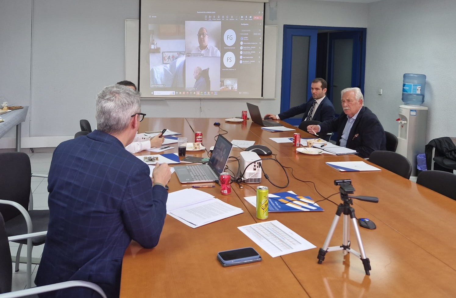 Avances y Decisiones Clave en la Última Reunión del CNE de Engineers Europe